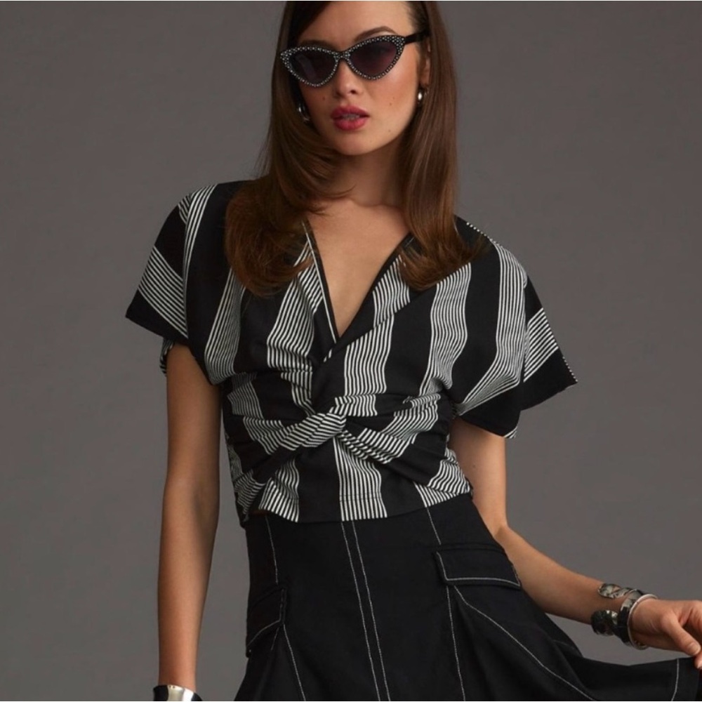 Anthropologie Bishop & Young Twist Front Top Size Small